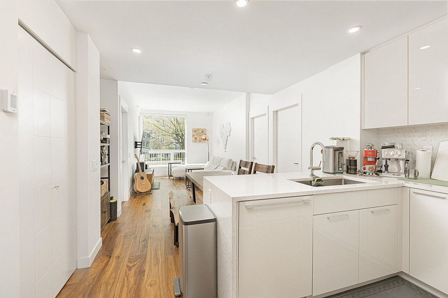 108 5058 Cambie Street Vancouver, BC - 4