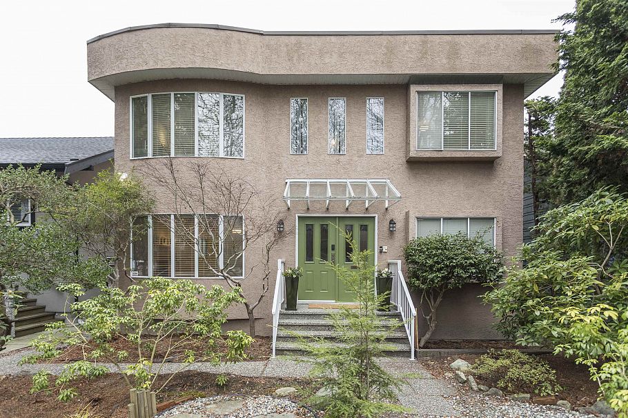 2945 W 12th Avenue Vancouver, BC - 2