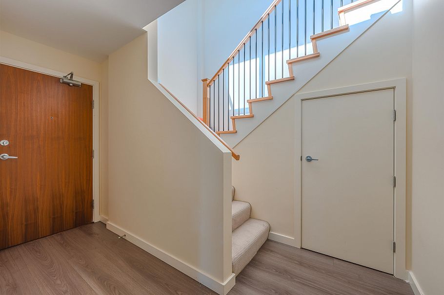 PH 1705 8677 Capstan Way Richmond, BC - 35