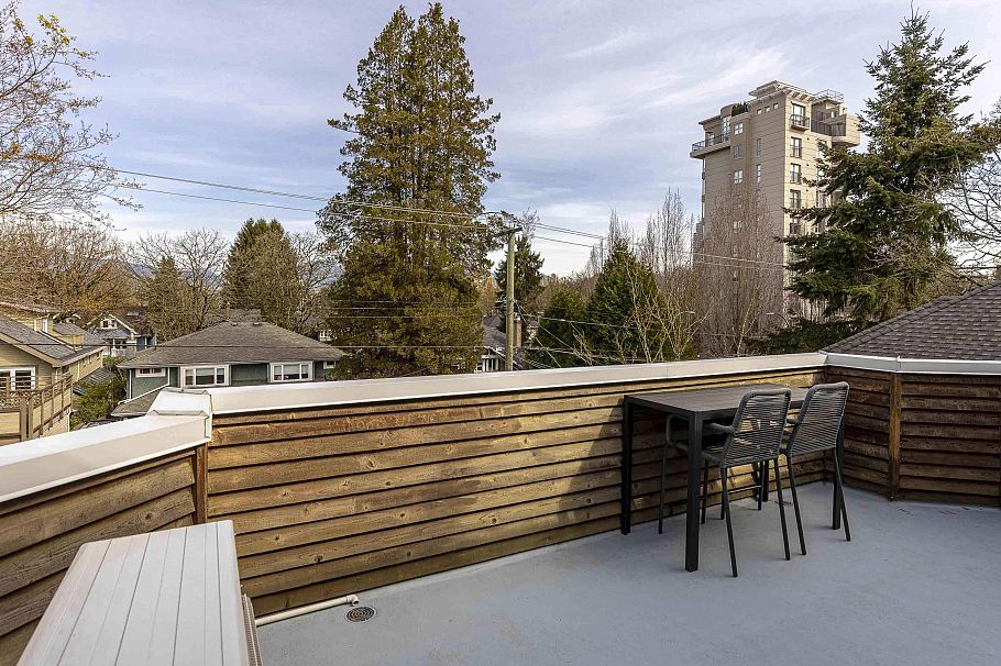 1815 W 14th Avenue Vancouver, BC - 21