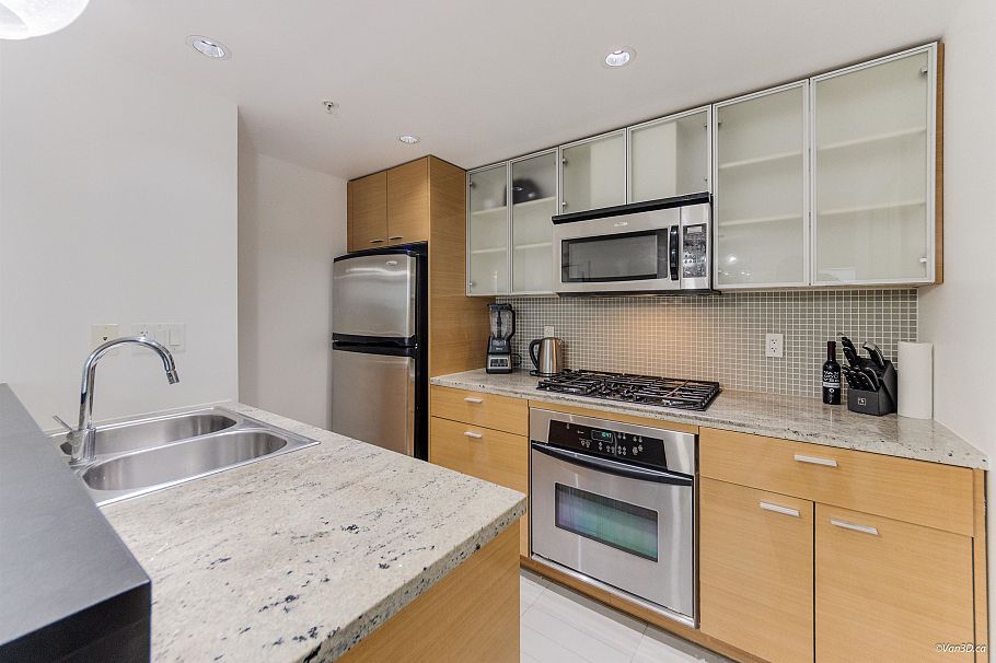 703 33 Smithe Street Vancouver, BC - 7