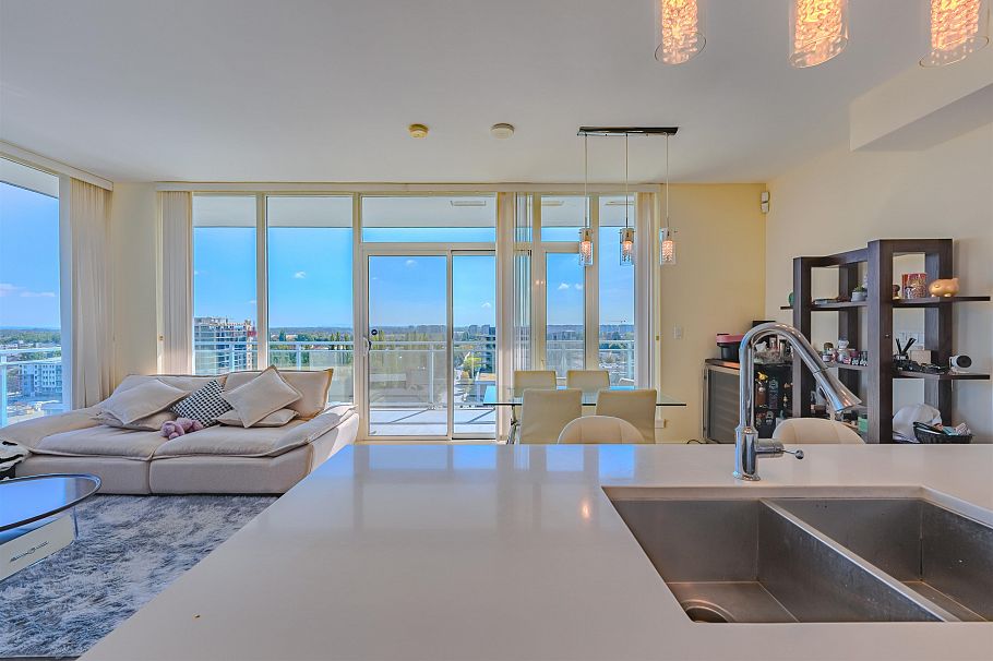 PH 1705 8677 Capstan Way Richmond, BC - 15