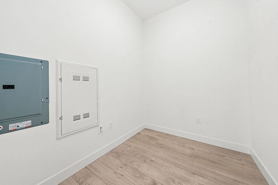 107 733 W 3rd Street North Vancouver, BC - 28