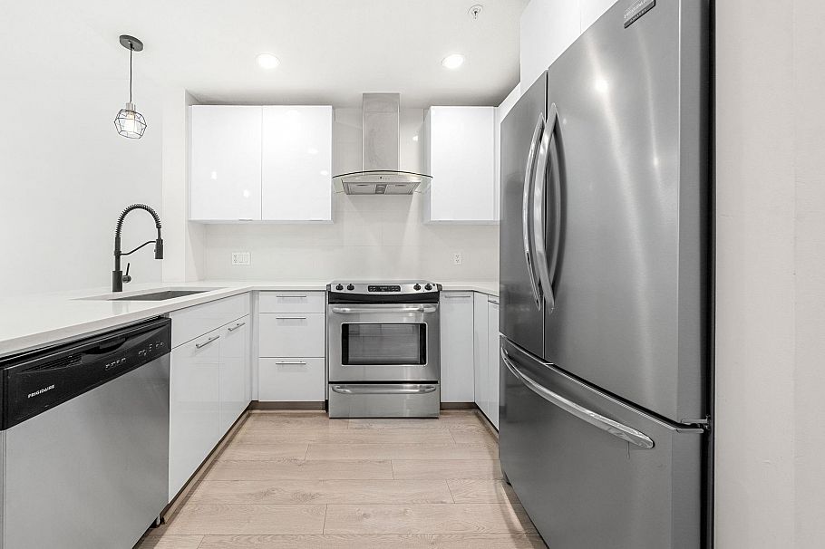 107 733 W 3rd Street North Vancouver, BC - 17