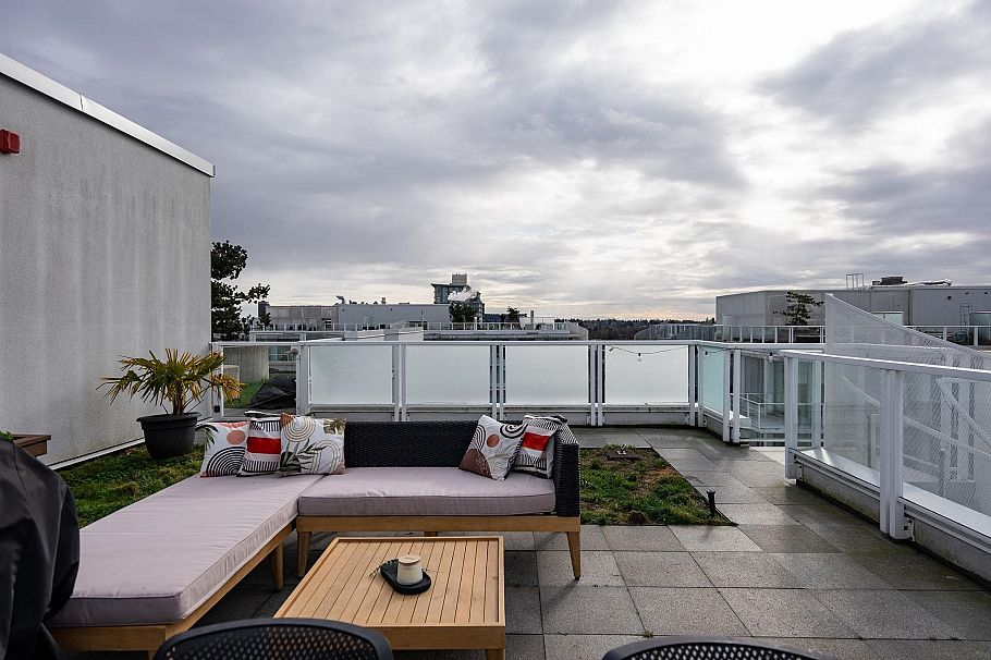 1801 4638 Gladstone Street Vancouver, BC - 22