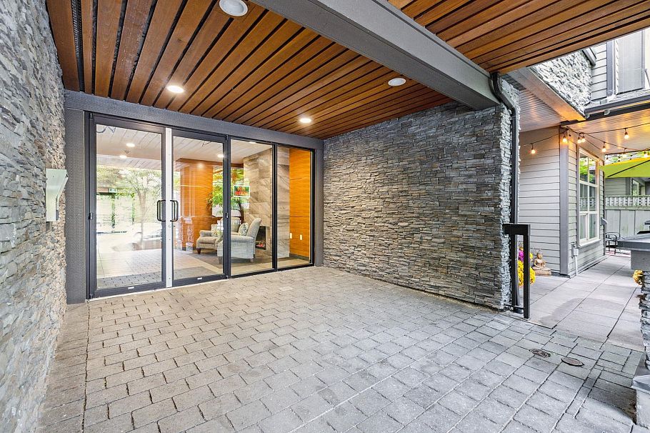 206 1468 St. Andrews Avenue North Vancouver, BC - 27