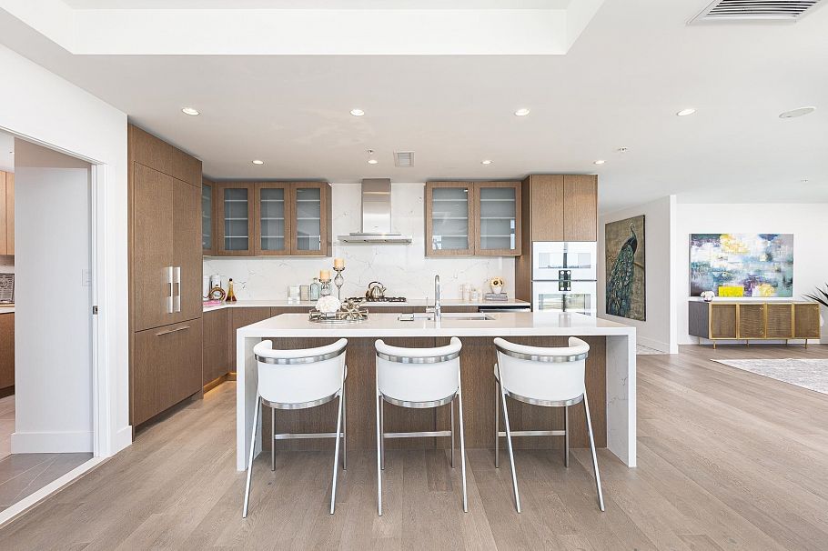 2201 1632 Lions Gate Lane North Vancouver, BC - 3