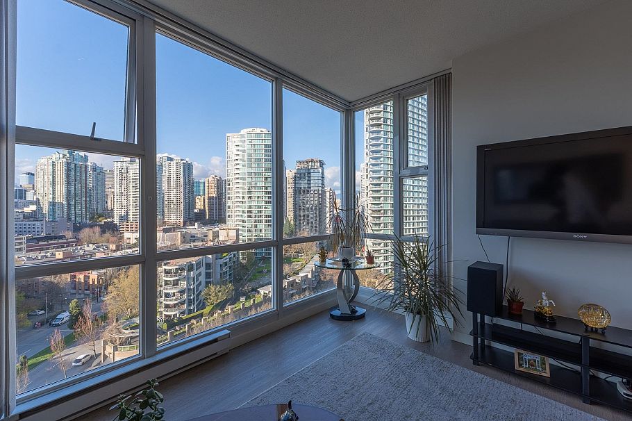 1605 193 Aquarius Mews Vancouver, BC - 7