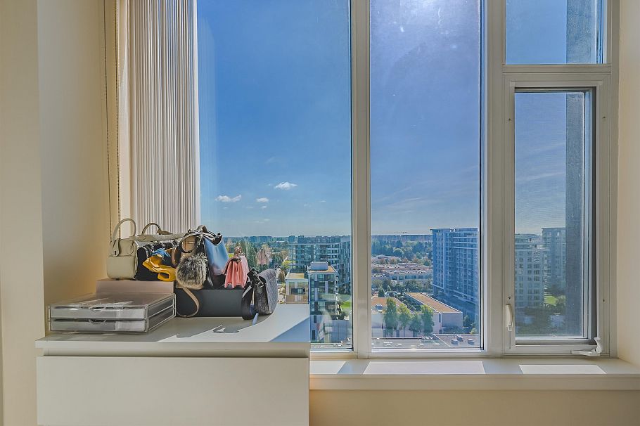 PH 1705 8677 Capstan Way Richmond, BC - 23