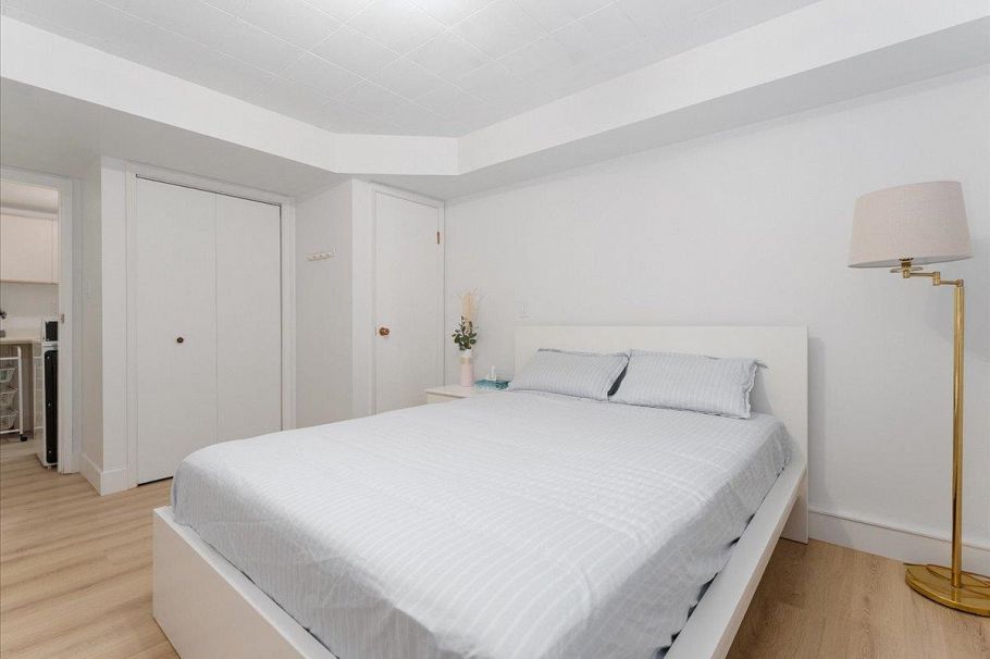 868 Prospect Avenue North Vancouver, BC - 27