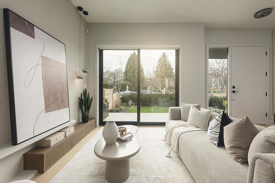 1 2637 W 12th Avenue Vancouver, BC - 4