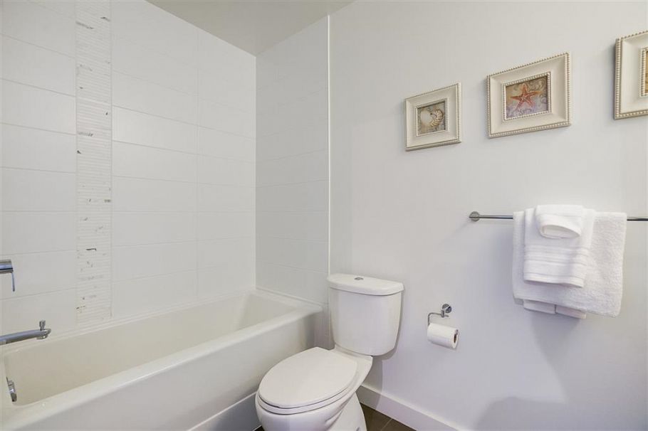 211 1621 Hamilton Avenue North Vancouver, BC - 15