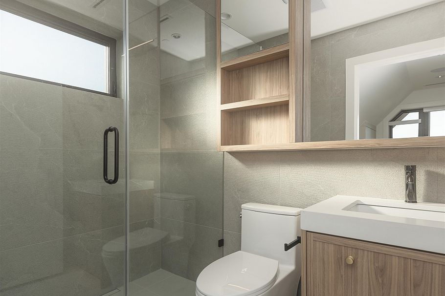 2 2684 Oxford Street Vancouver, BC - 12