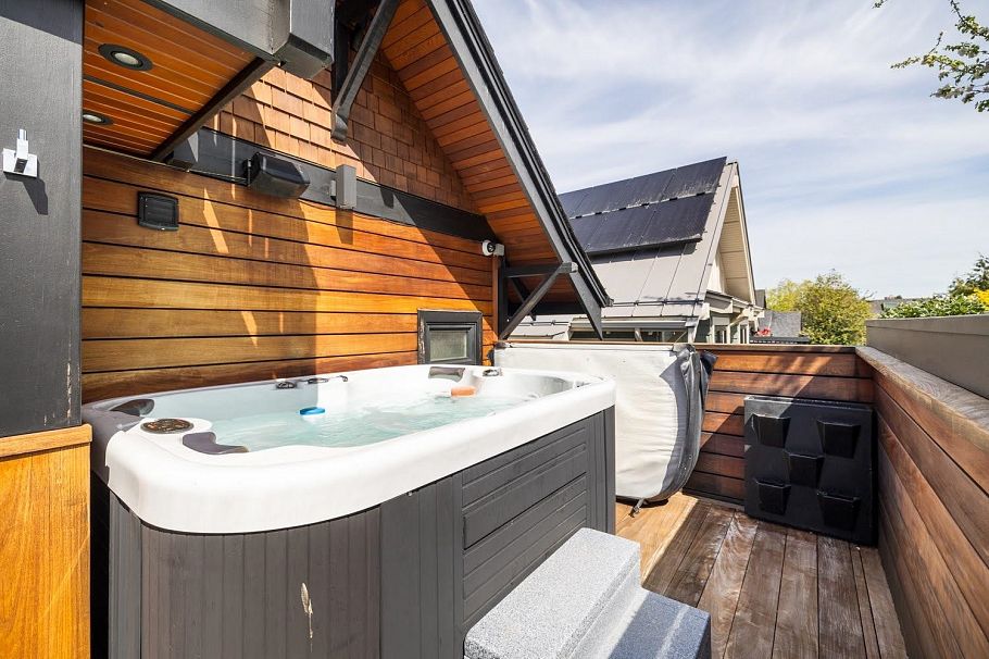 3240 W 1st Avenue Vancouver, BC - 20