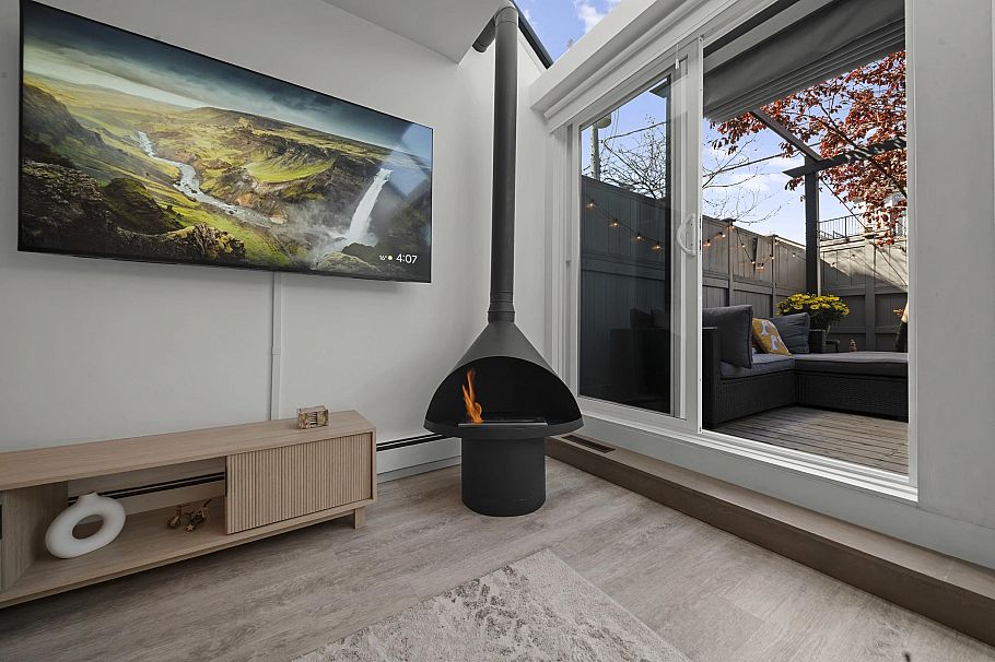 109 2125 York Avenue Vancouver, BC - 6