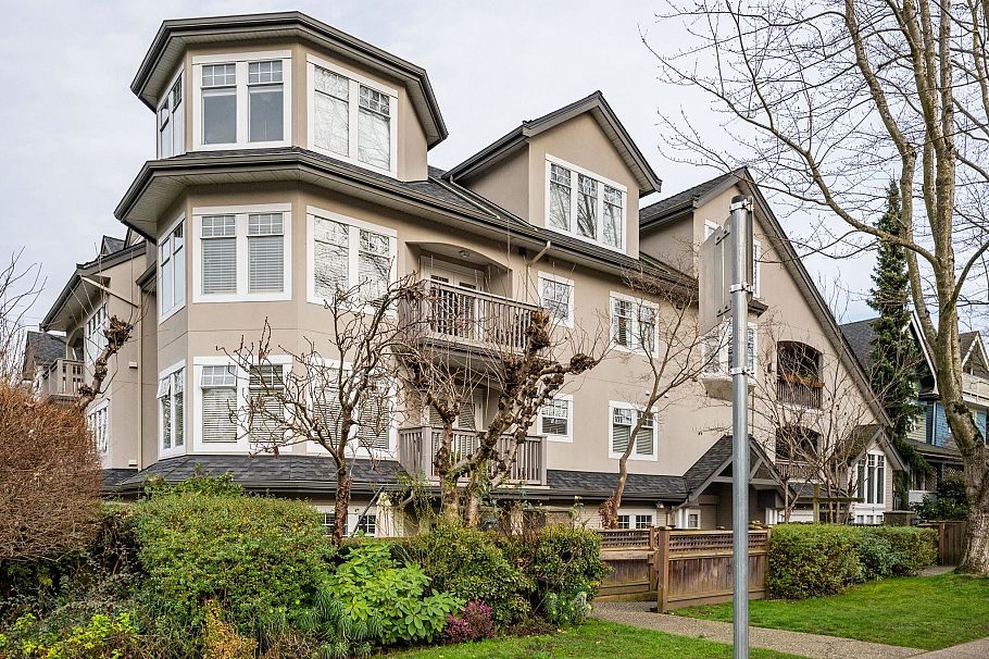 304 1989 W 1st Avenue Vancouver, BC - 1