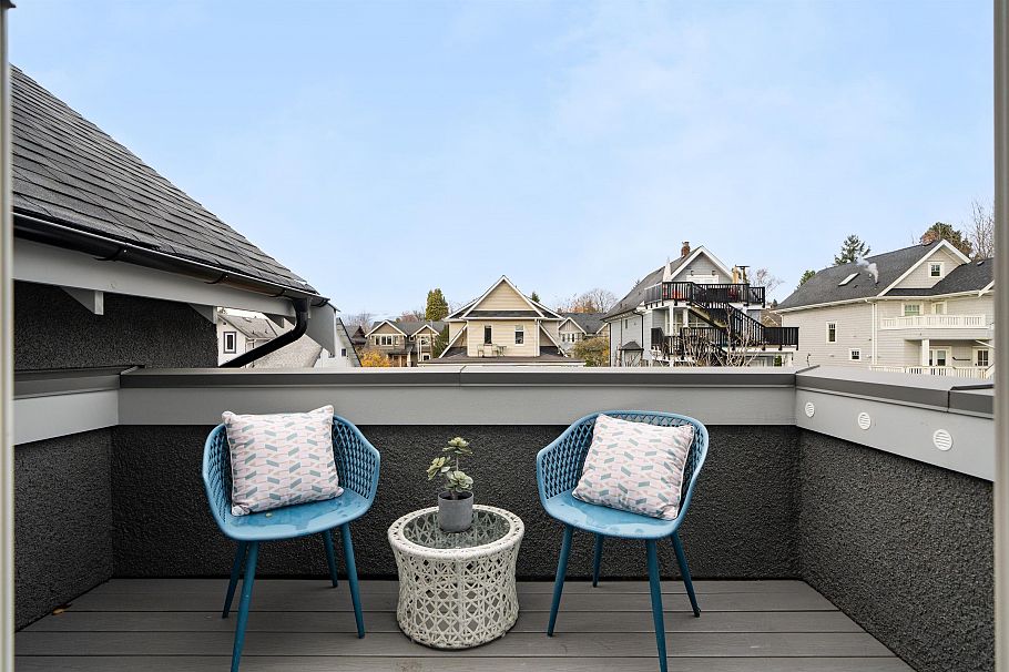 2523 W 8th Avenue Vancouver, BC - 20