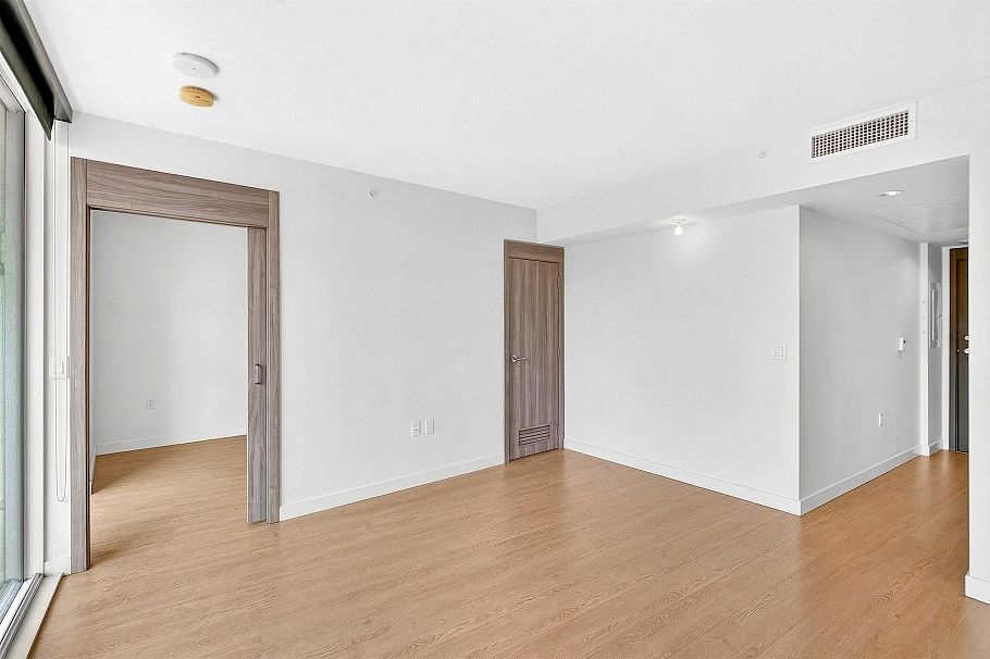 2004 89 Nelson Street Vancouver, BC - 14