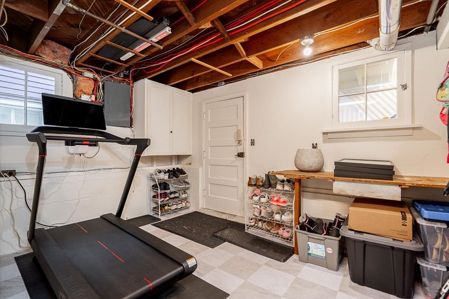 134 W 40th Avenue Vancouver, BC - 26