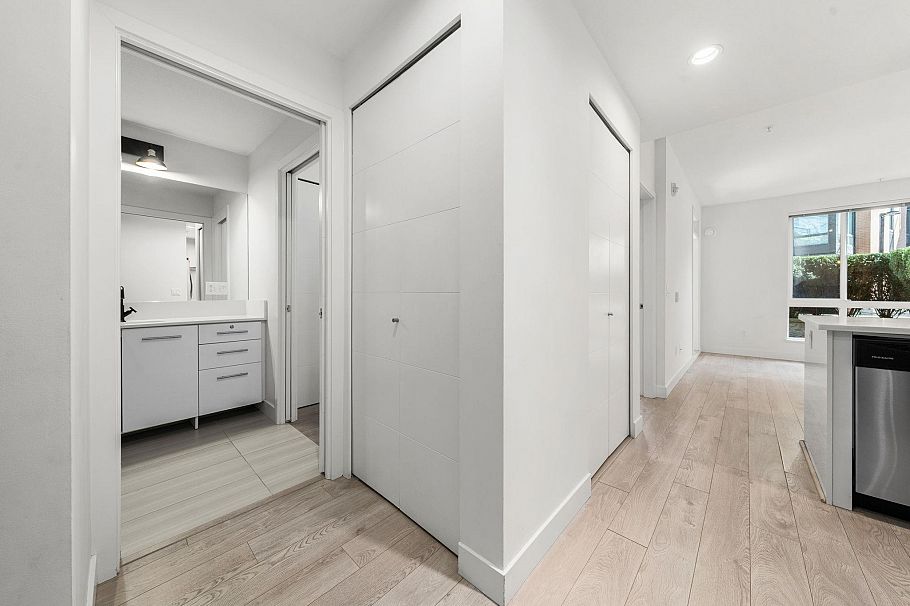 107 733 W 3rd Street North Vancouver, BC - 30