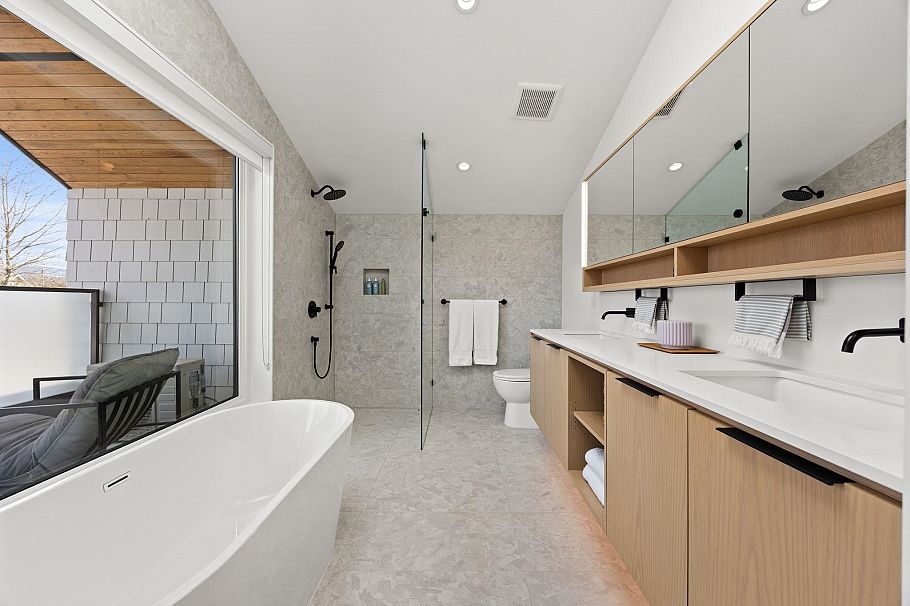 529 E 17th Avenue Vancouver, BC - 32