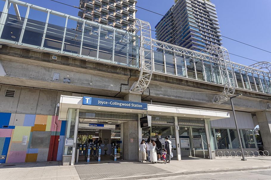 306 3264 Vanness Avenue Vancouver, BC - 32