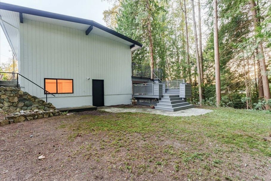 868 Prospect Avenue North Vancouver, BC - 36