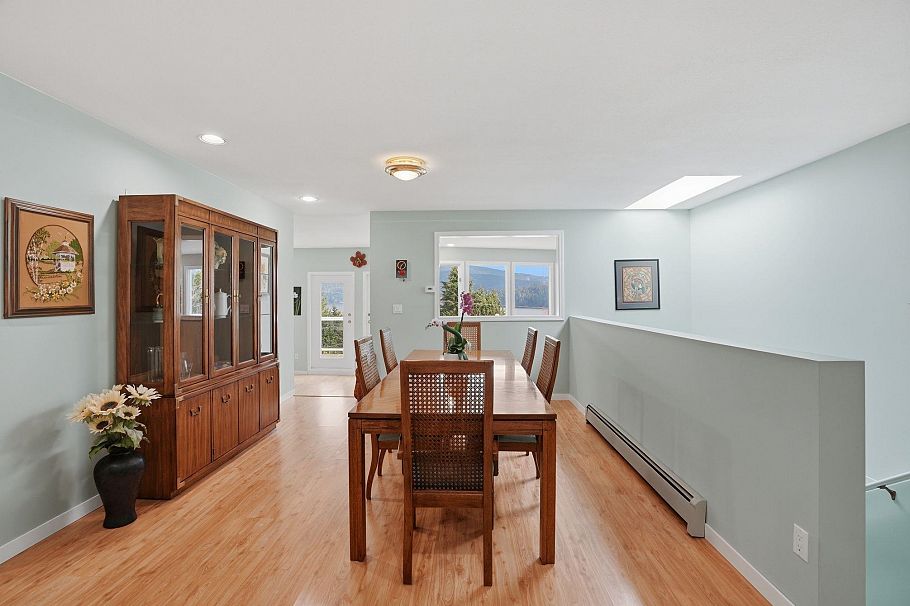 2341 Caledonia Avenue North Vancouver, BC - 22