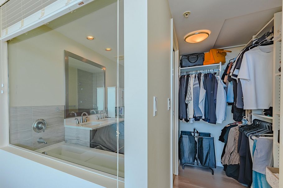 PH 1705 8677 Capstan Way Richmond, BC - 27