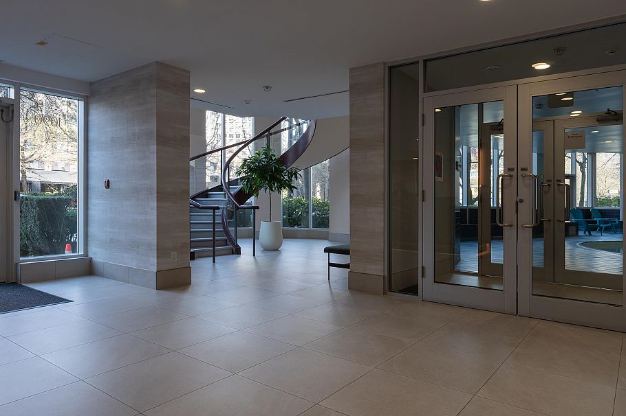 1605 193 Aquarius Mews Vancouver, BC - 24