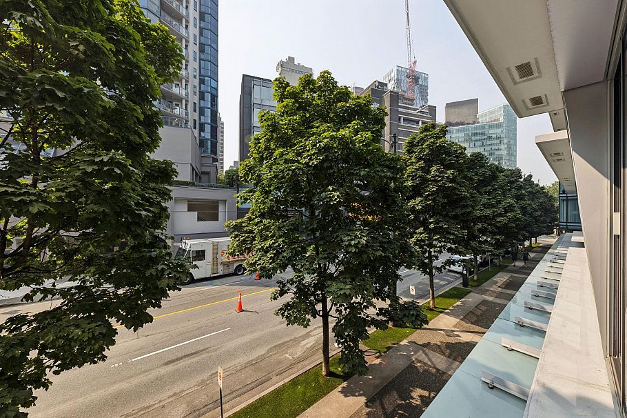 206 1477 W Pender Street Vancouver, BC - 18