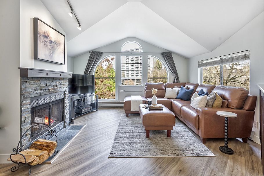 406 888 13th Avenue Vancouver, BC - 2