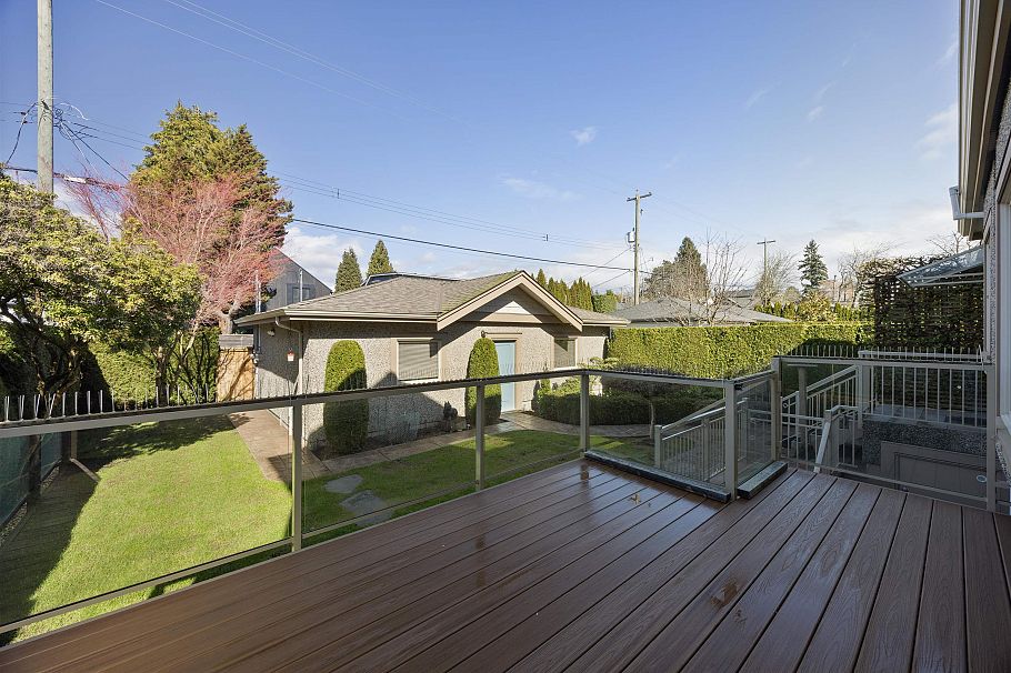 3837 W 3rd Avenue Vancouver, BC - 28