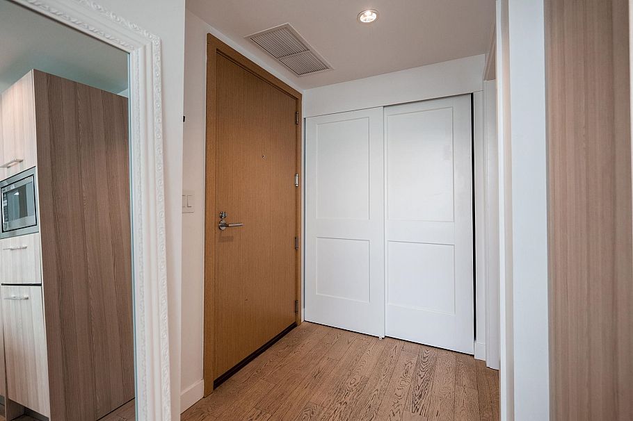 1801 4638 Gladstone Street Vancouver, BC - 18