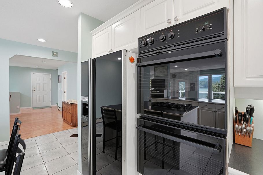 2341 Caledonia Avenue North Vancouver, BC - 15