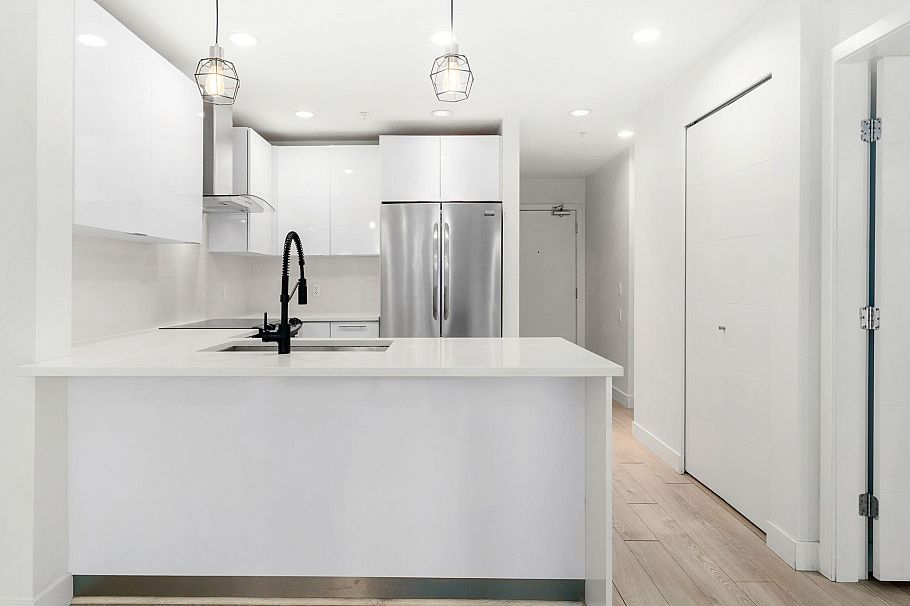 107 733 W 3rd Street North Vancouver, BC - 14