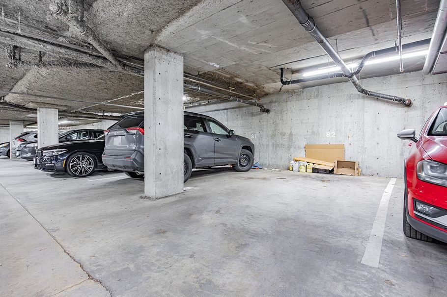 207 3628 Rae Avenue Vancouver, BC - 32