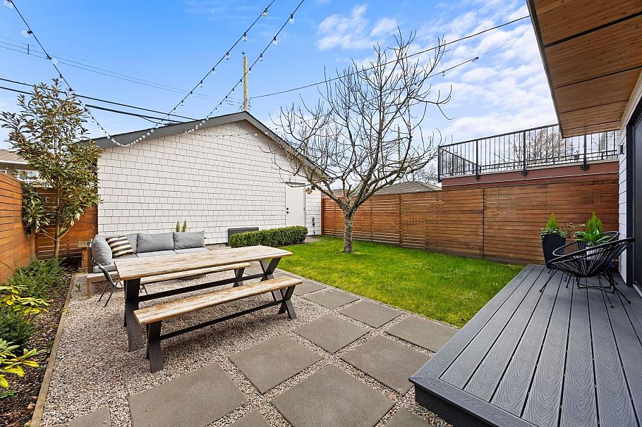 529 E 17th Avenue Vancouver, BC - 16