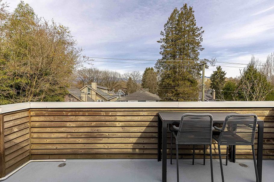 1815 W 14th Avenue Vancouver, BC - 22