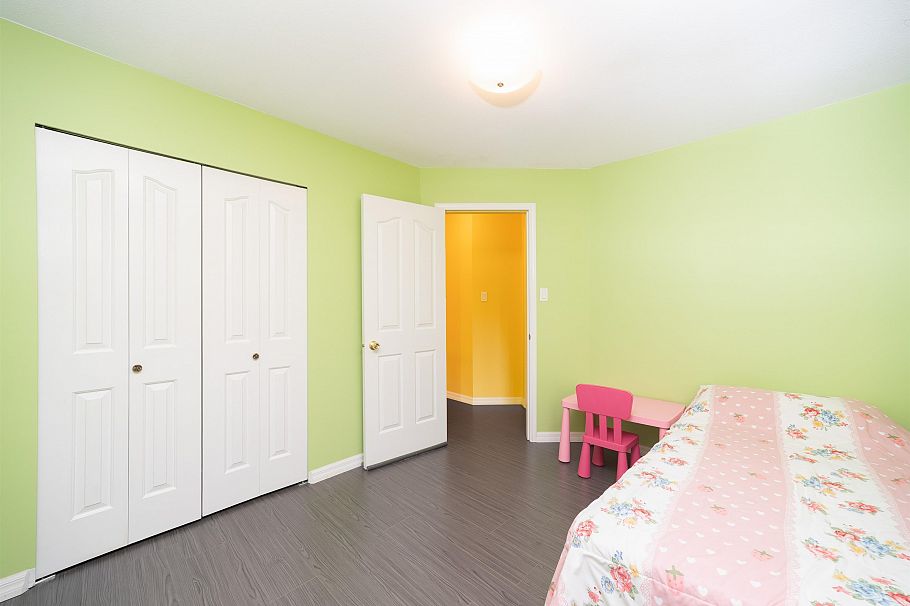 1931 Westview Drive North Vancouver, BC - 23