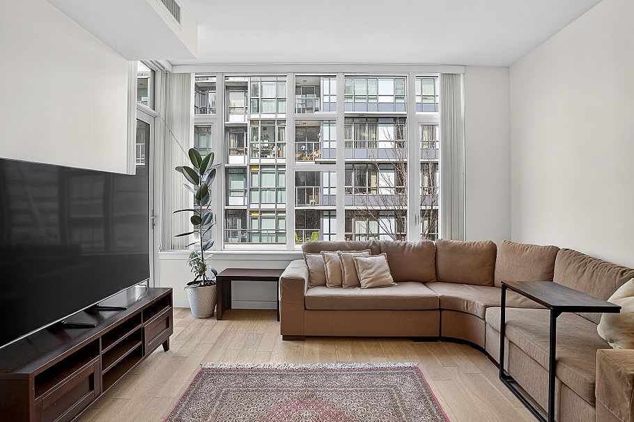 301 2565 Maple Street Vancouver, BC - 11