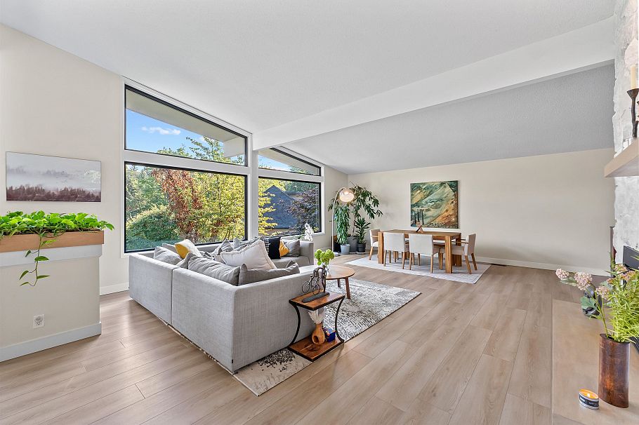 8 Halss Crescent Vancouver, BC - 2