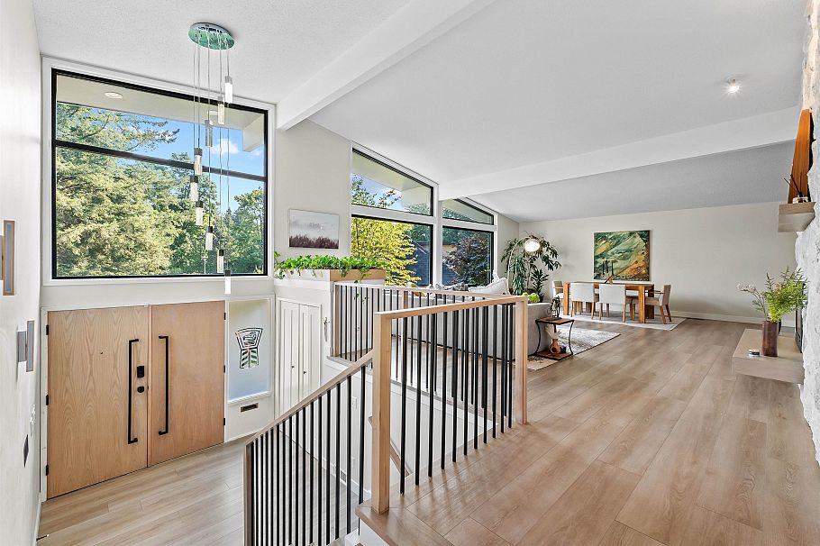 8 Halss Crescent Vancouver, BC - 1