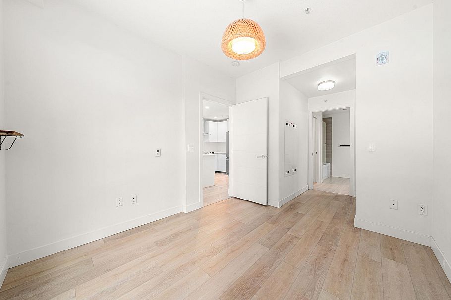 107 733 W 3rd Street North Vancouver, BC - 23