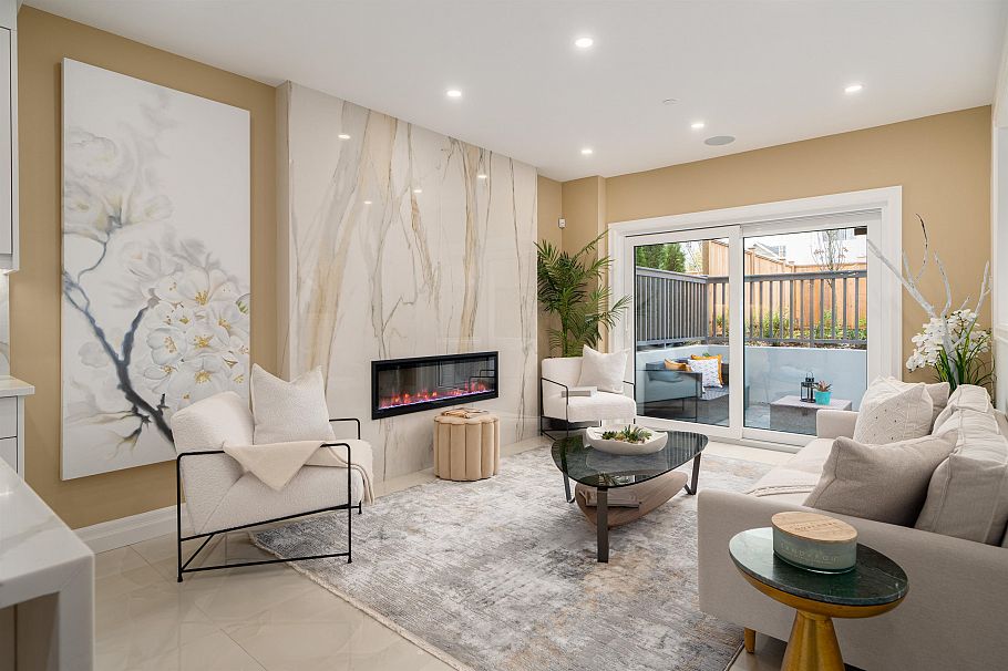 2523 W 8th Avenue Vancouver, BC - 4