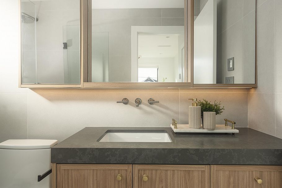 2 2684 Oxford Street Vancouver, BC - 11