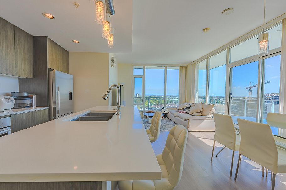 PH 1705 8677 Capstan Way Richmond, BC - 14