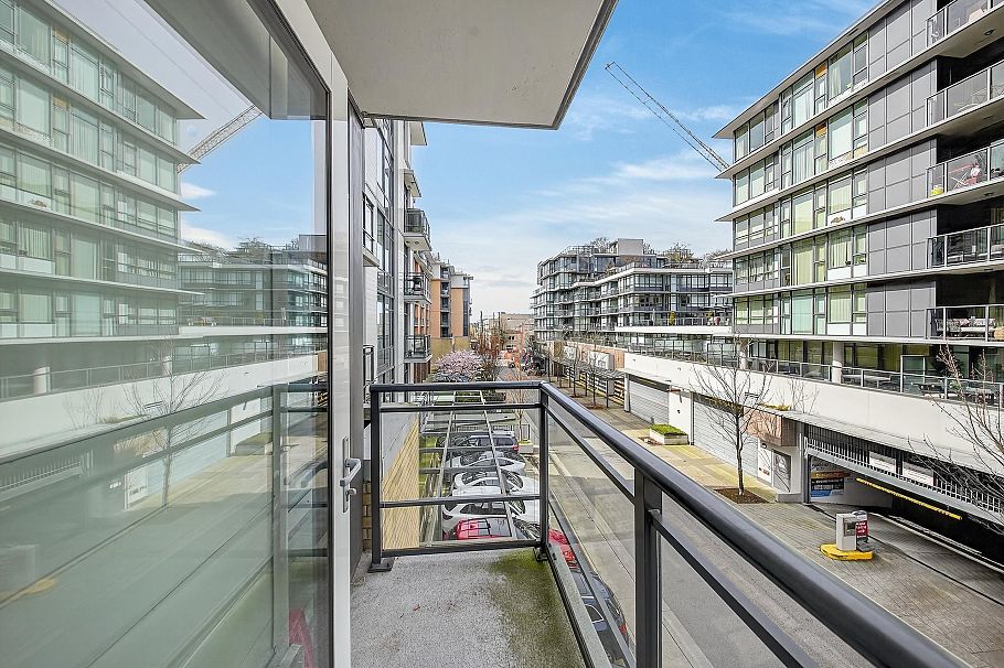 301 2565 Maple Street Vancouver, BC - 25