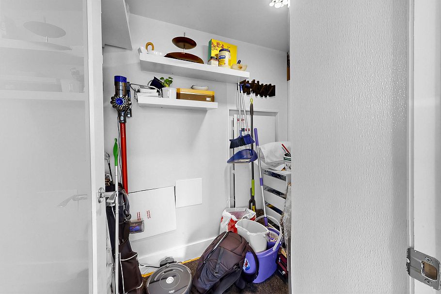 2006 1483 Homer Street Vancouver, BC - 24