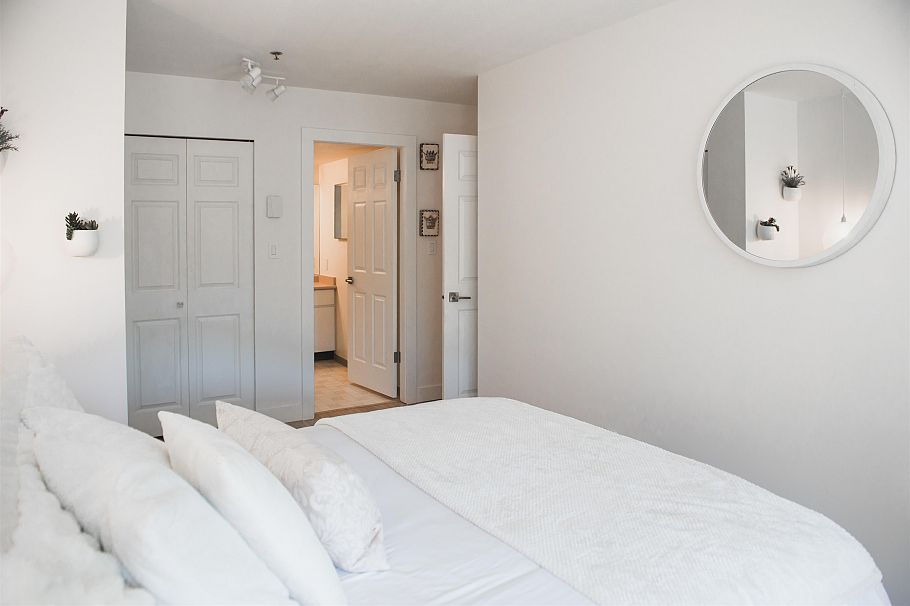 216 3250 W Broadway Vancouver, BC - 18